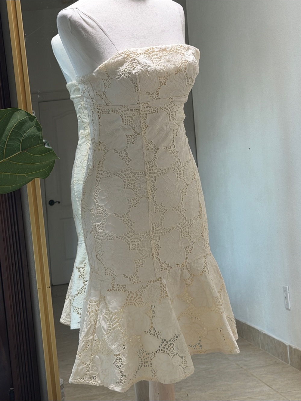 Strapless Ivory Lace Fit-and-Flare Dress Quess